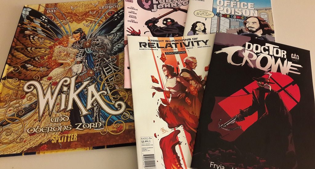 5 Comics: Elfenpaar mit großen Schmetterlingsflügeln und Baby im Arm, ein Mann mit Krähenmaske (Doctor Crowe) und andere