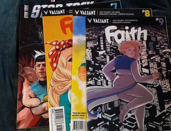 Vier Comics von links Star Trek, Faith 7, 8 und 9.