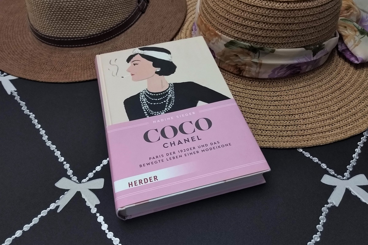 Coco Chanel von Nadine Sieger. Eine Romanbiografie.