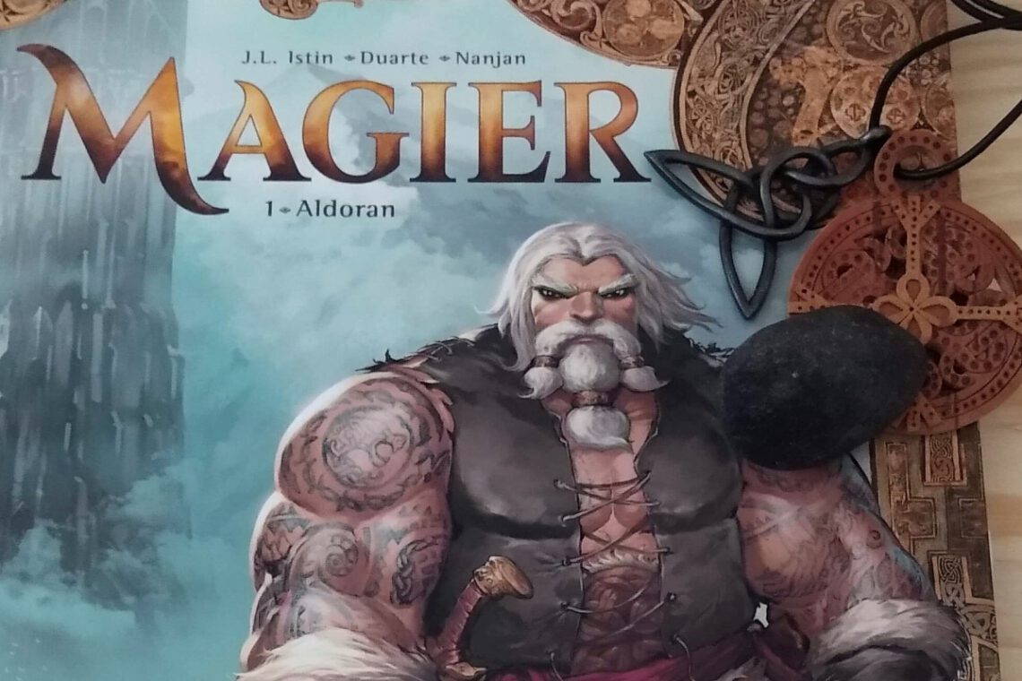 Cover des Comics darauf liegen Kettenanhänger mit keltischen Motiven