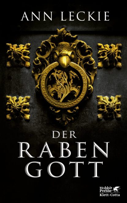 Buchcover in schwarz mit goldenem Rabentürklopfer und weißer Aufschrift